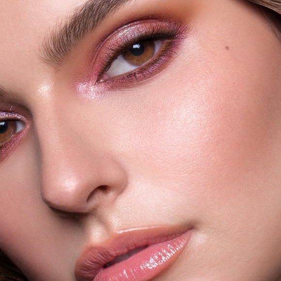 Makeup by Mario Rosy Glam Eyeshadow Palette - Picture 5 of 9